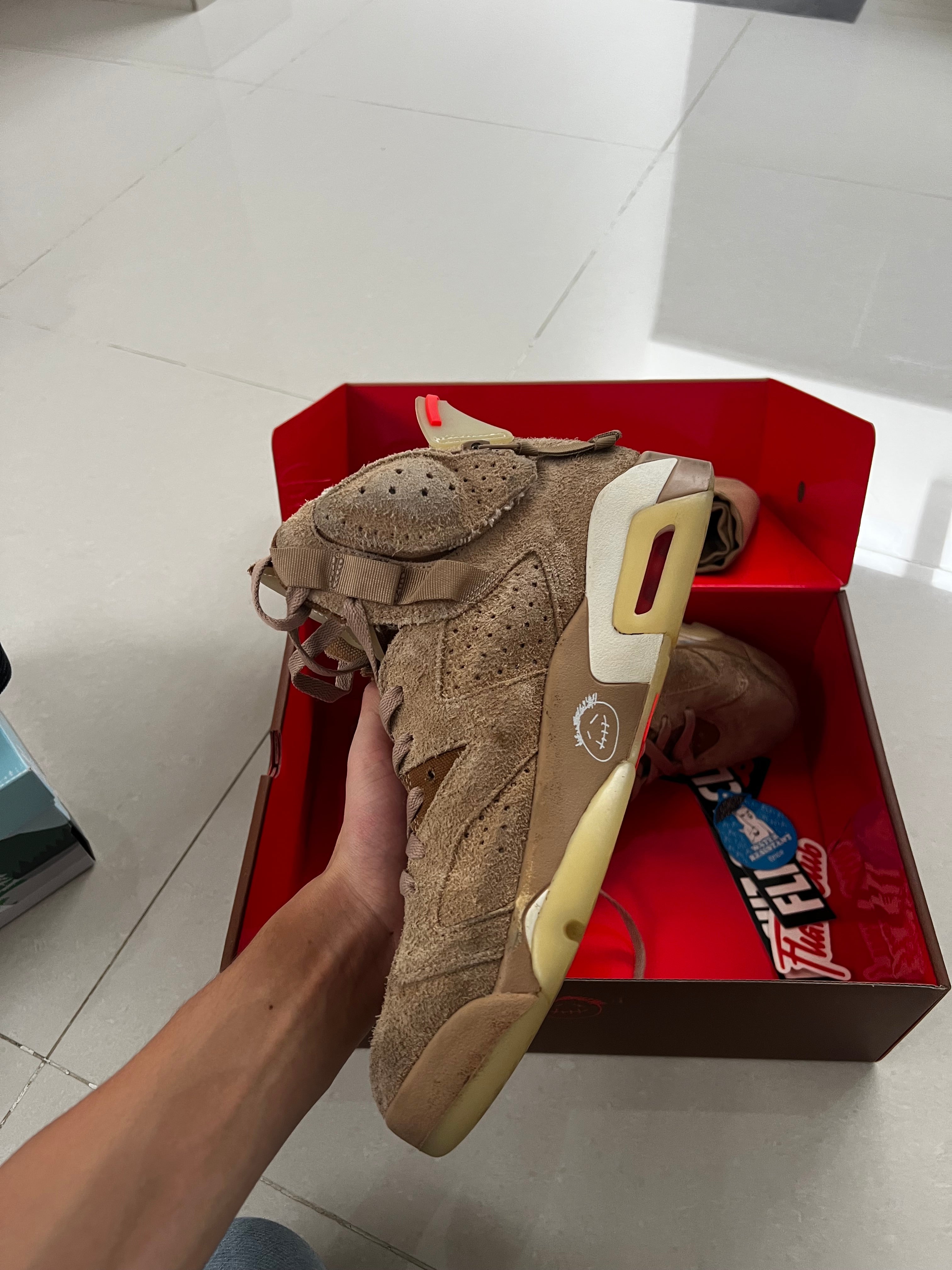 Jordan 6 X Travis Scott
