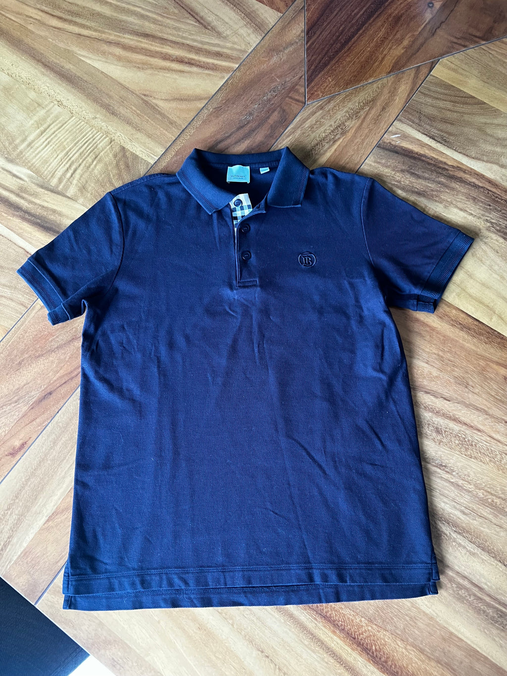 Playera Burberry, tipo polo