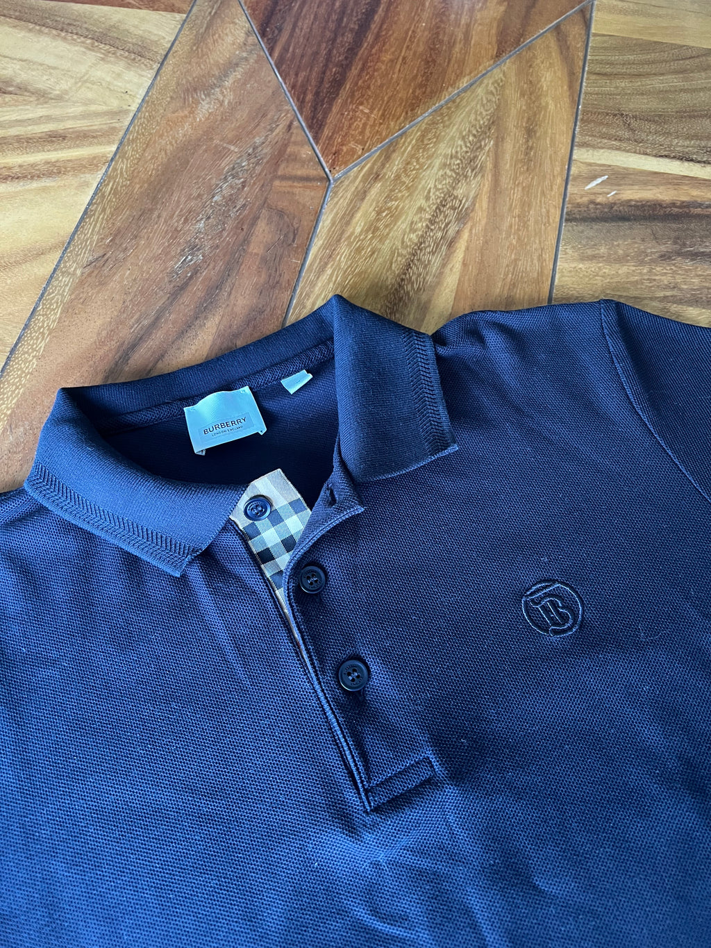 Playera Burberry, tipo polo