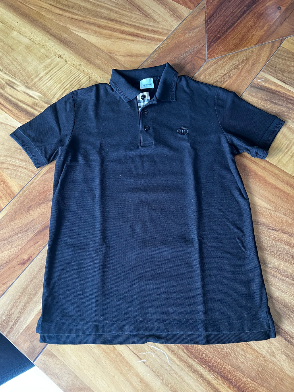 Playera Burberry, tipo Polo