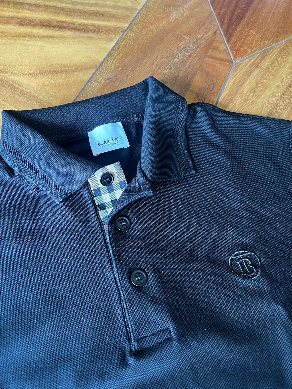 Playera Burberry, tipo Polo